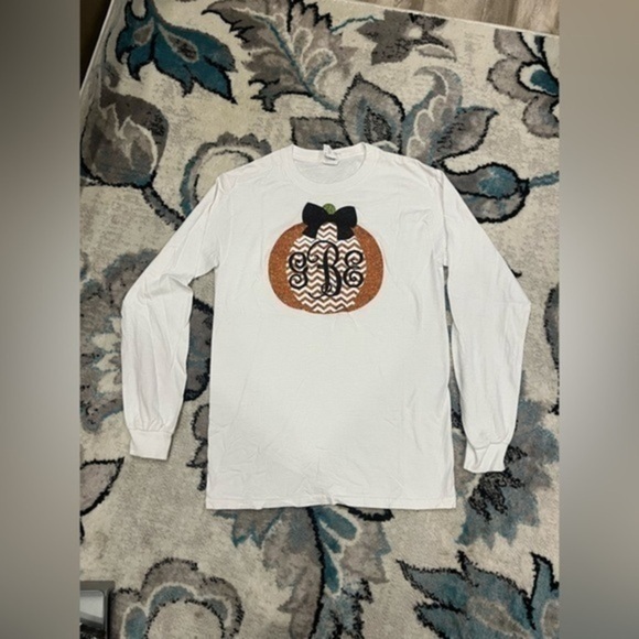 Gildan Tops - woman Sz small GBE glitter pumpkin long sleeve shirt